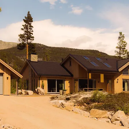 Fell Fjord With Sauna & Jacuzzi Villa Vradal